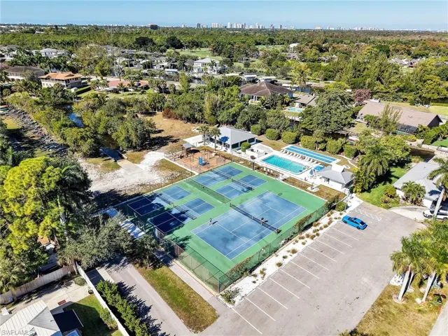 2554 Outrigger Ln, Naples, Florida 34104