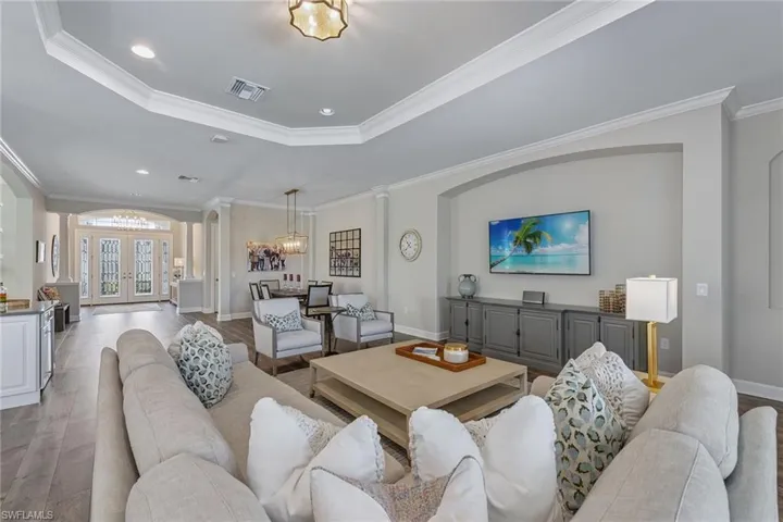 3317 Belon Ln, Naples, Florida 34114