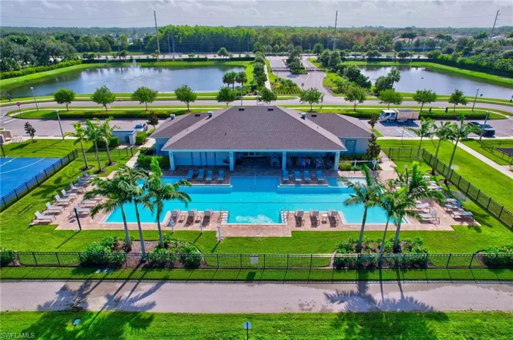 15489 Wildflower Cir, Naples, Florida 34119