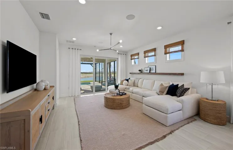 Ellenwood floorplan, homes may vary.
