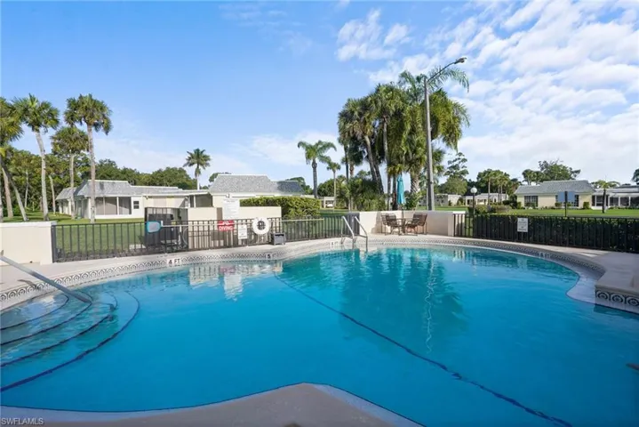 2 Greens Cir, Lehigh Acres, Florida 33936