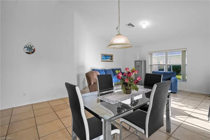 2 Greens Cir, Lehigh Acres, Florida 33936