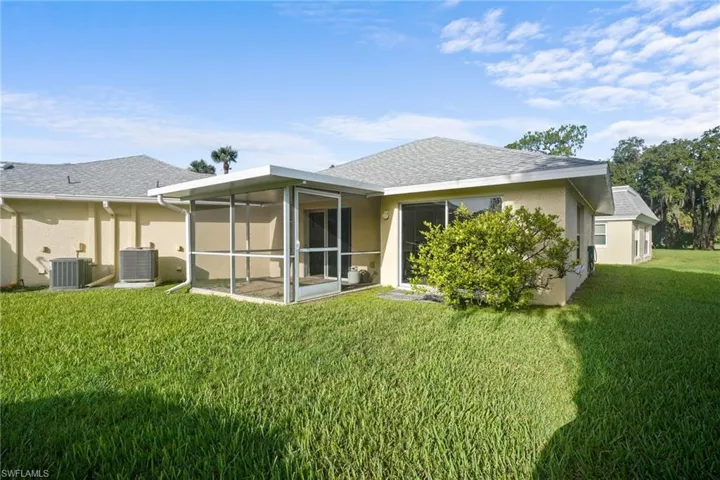 2 Greens Cir, Lehigh Acres, Florida 33936