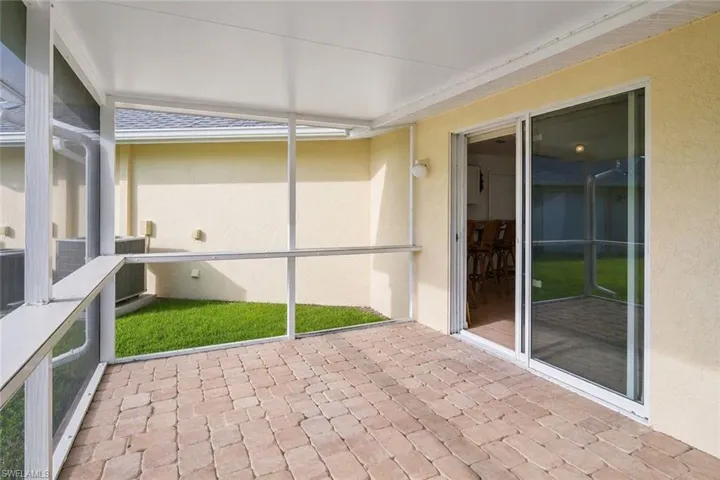 2 Greens Cir, Lehigh Acres, Florida 33936
