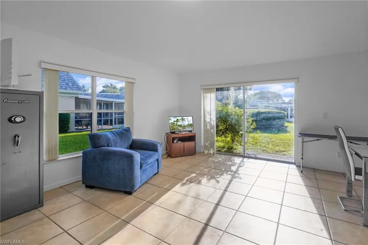 2 Greens Cir, Lehigh Acres, Florida 33936