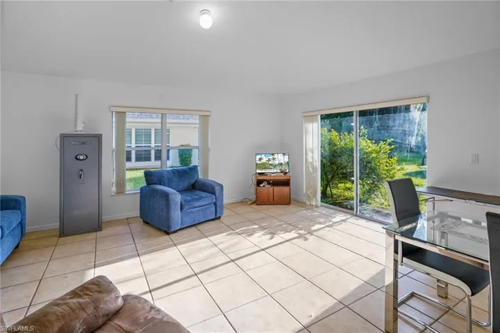 2 Greens Cir, Lehigh Acres, Florida 33936