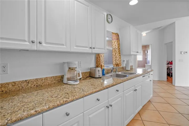 2 Greens Cir, Lehigh Acres, Florida 33936
