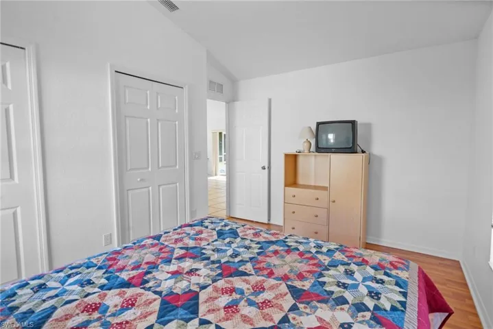 2 Greens Cir, Lehigh Acres, Florida 33936