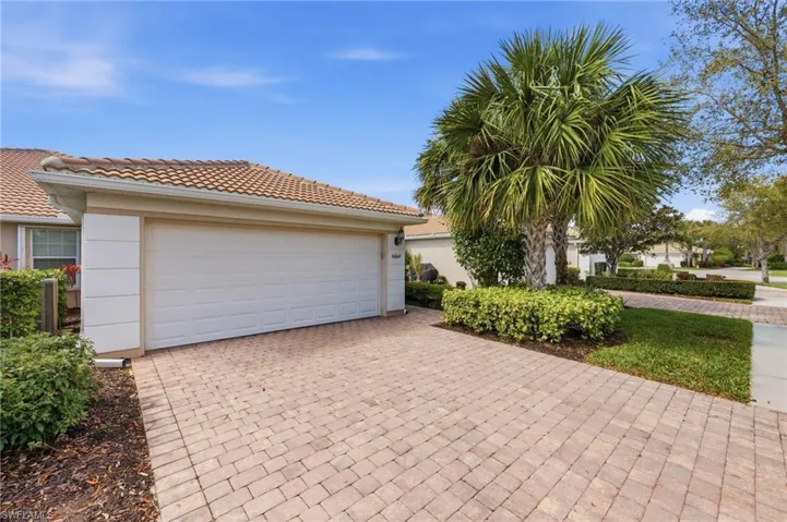 with double space driveway