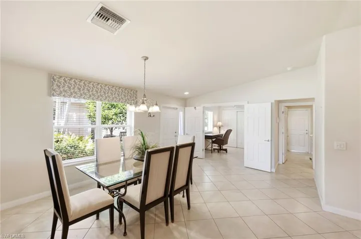 8664  Genova  CT, Naples, FL 34114