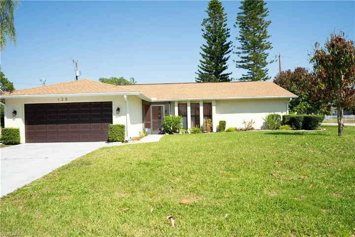 125 Sebring Cir, Lehigh Acres, Florida 33936