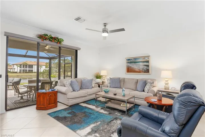 plenty of space to share with friends & family