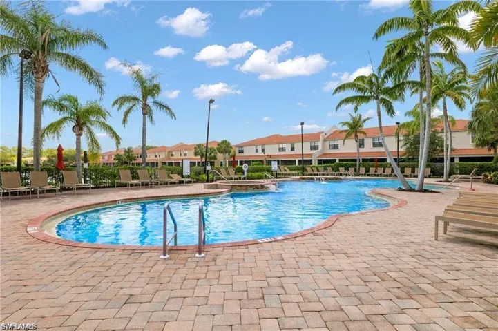 7694 Bristol Cir, Naples Fl 34120