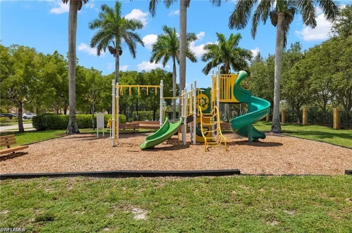7694 Bristol Cir, Naples Fl 34120