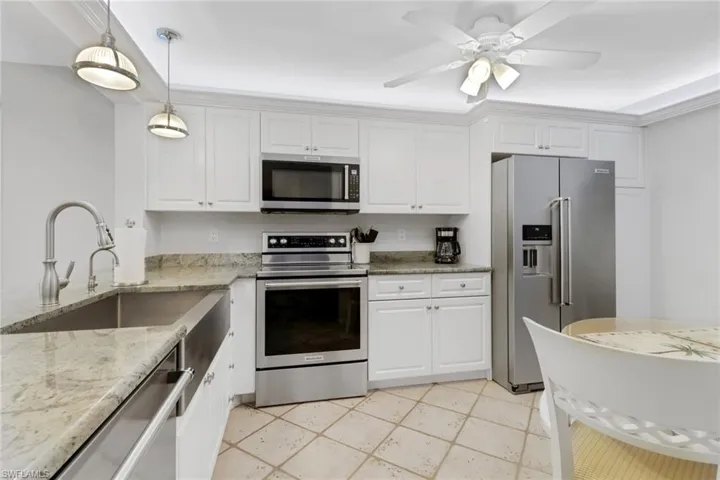 1085  forest lakes  DR, Naples, FL 34105