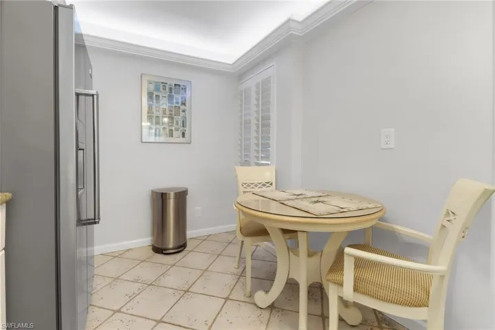 1085  forest lakes  DR, Naples, FL 34105