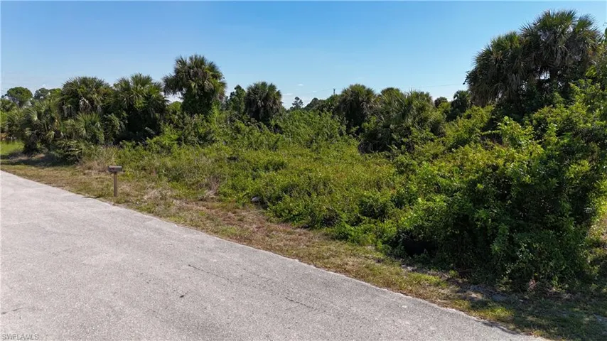 311 Lancelot Ave, Lehigh Acres Fl 33974