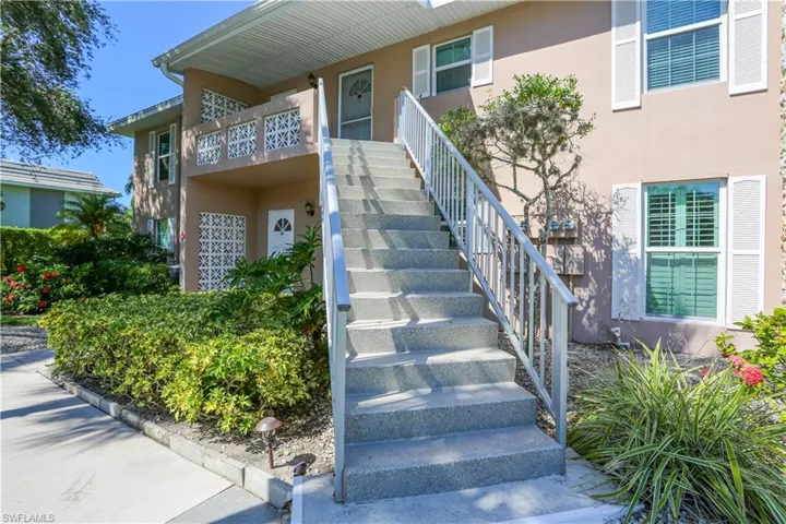 221 Cypress Way E 201, Naples, Florida 34110