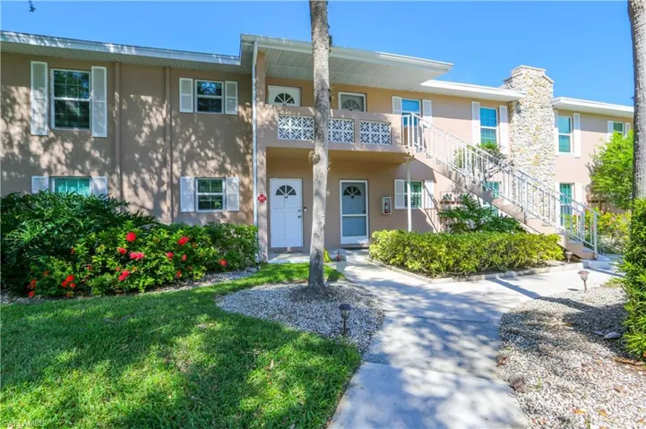 221 Cypress Way E 201, Naples, Florida 34110