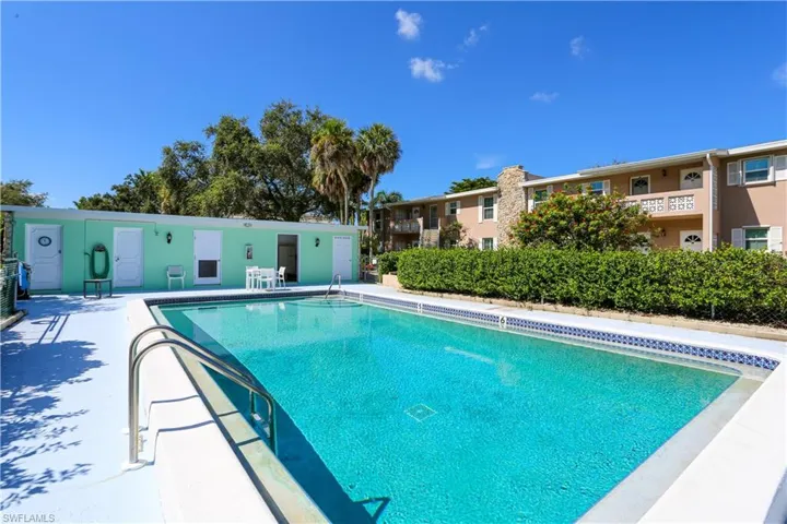 221 Cypress Way E 201, Naples, Florida 34110
