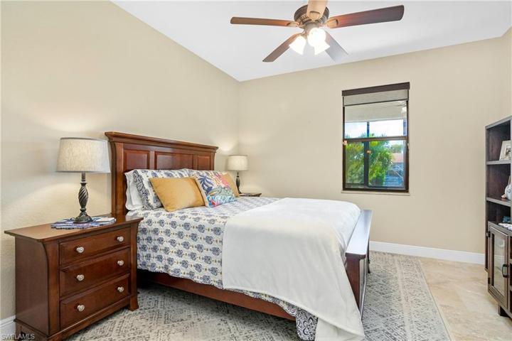 Bedroom 3/3