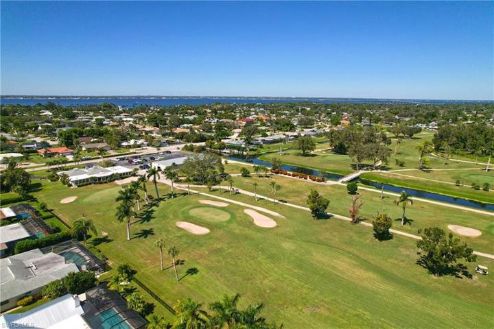 5569  Westwind  LN, Fort Myers, FL 33919