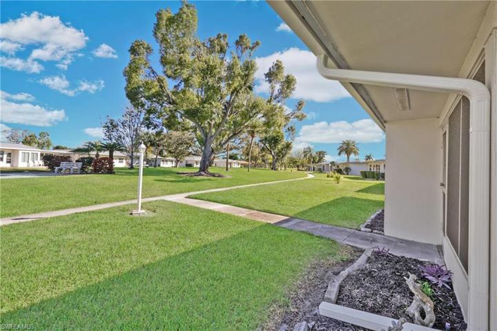 5569  Westwind  LN, Fort Myers, FL 33919
