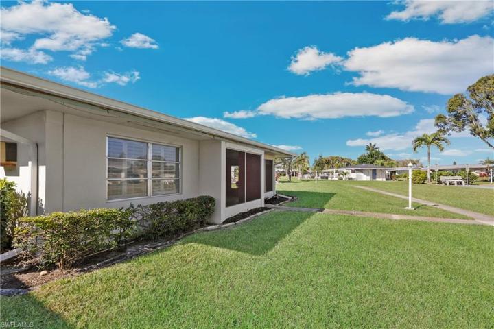 5569  Westwind  LN, Fort Myers, FL 33919