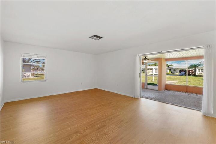 5569  Westwind  LN, Fort Myers, FL 33919