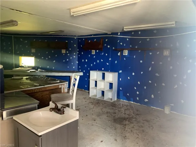 Kitchen in the workshop/barn