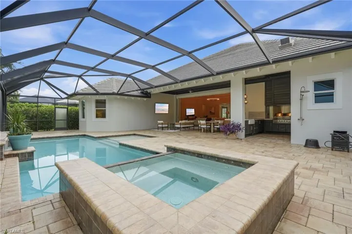 6348 Lyford Isle Dr, Naples, Florida 34113