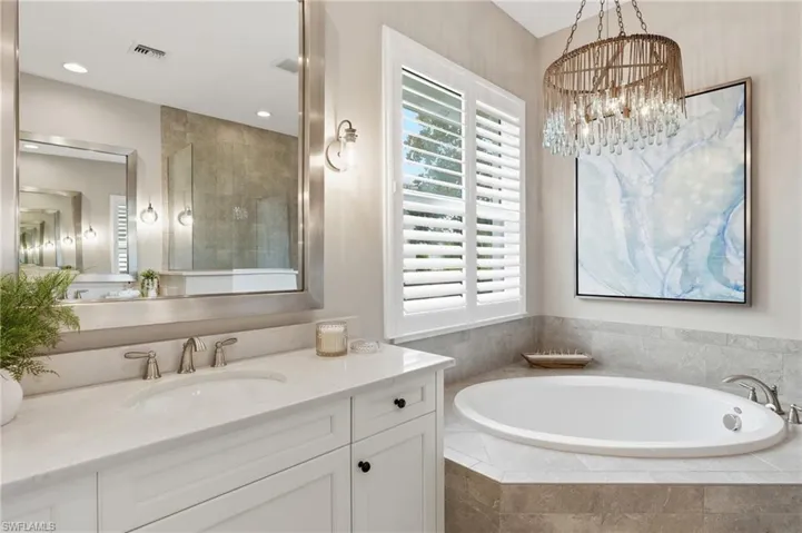 6348 Lyford Isle Dr, Naples, Florida 34113