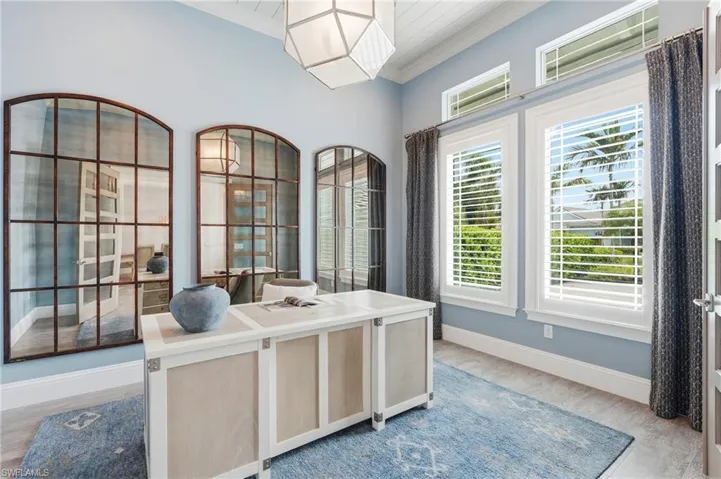 6348 Lyford Isle Dr, Naples, Florida 34113