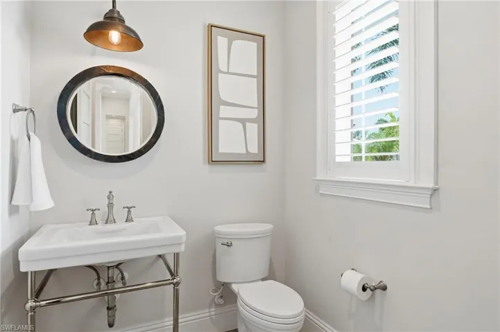 6348 Lyford Isle Dr, Naples, Florida 34113