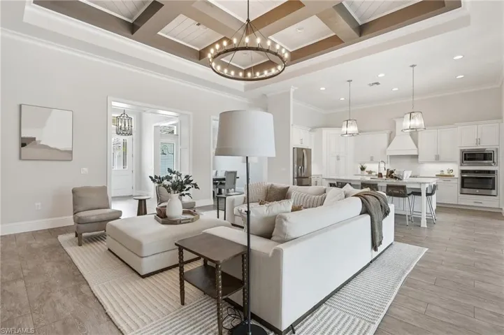6348 Lyford Isle Dr, Naples, Florida 34113