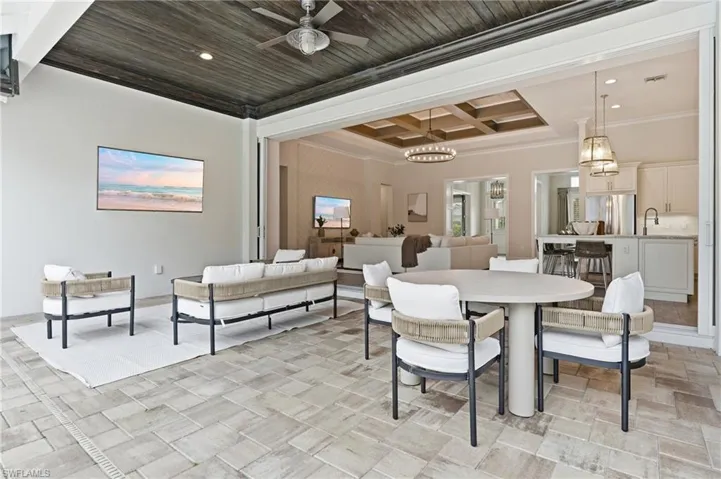 6348 Lyford Isle Dr, Naples, Florida 34113