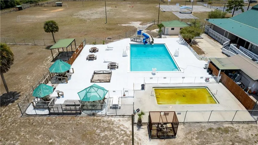 Community pool