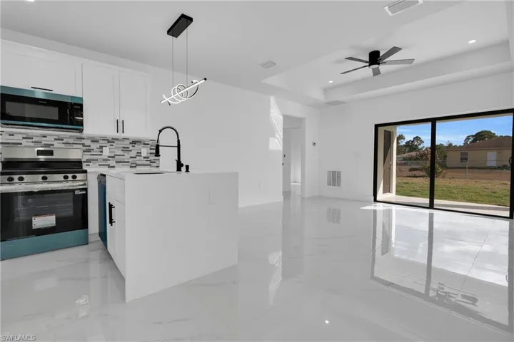 2607 41st St W, Lehigh Acres, Florida 33971
