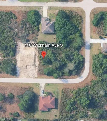 Aerial map of property and surrounding area