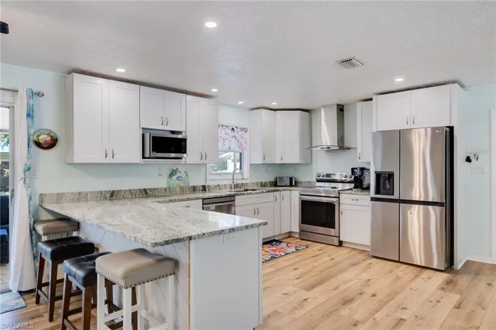 Beautifull kitchen and custom countertops
