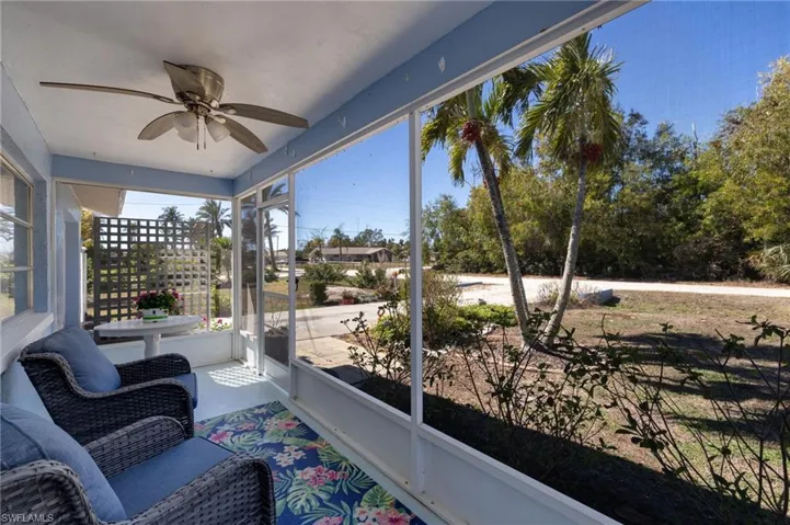 20/20 Screened Lanai is perfect any time of day to relax!