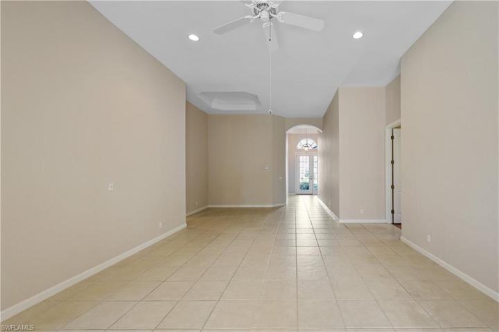 16136 Parque LN, NAPLES FL 34110