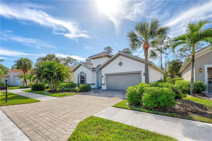16136 Parque LN, NAPLES FL 34110