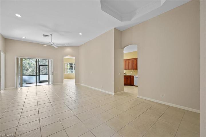 16136 Parque LN, NAPLES FL 34110