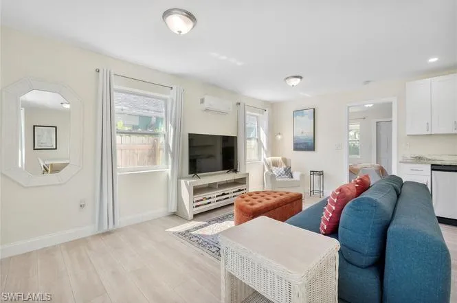 411 S E St, Lake Worth, Florida 33460