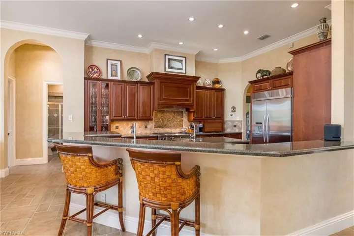 Informal kitchen dining