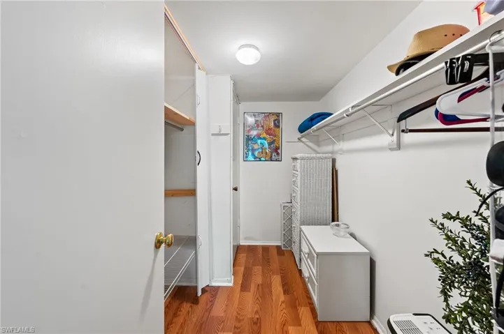 Primary bedroom Closet