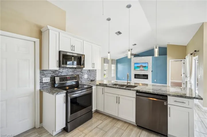 4346 Sw 18th Pl, Cape Coral, Florida 33914