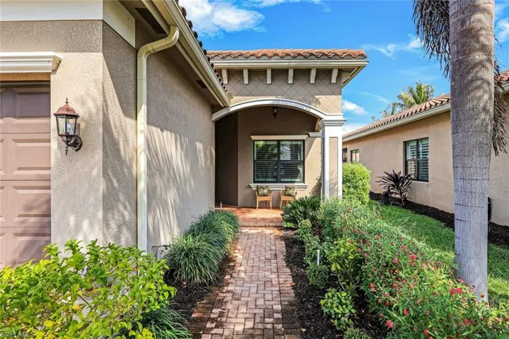 3224 Pacific Dr, Naples, Florida 34119