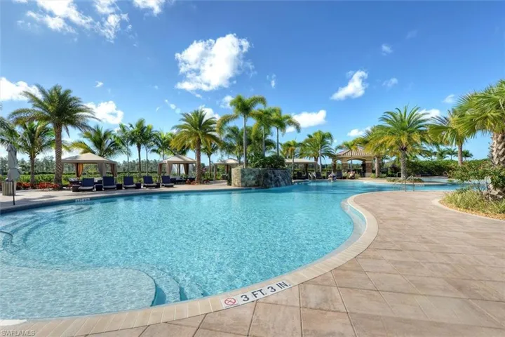 3224 Pacific Dr, Naples, Florida 34119